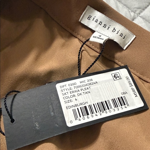 Erika Pleated Skirt - Picture 3 of 3